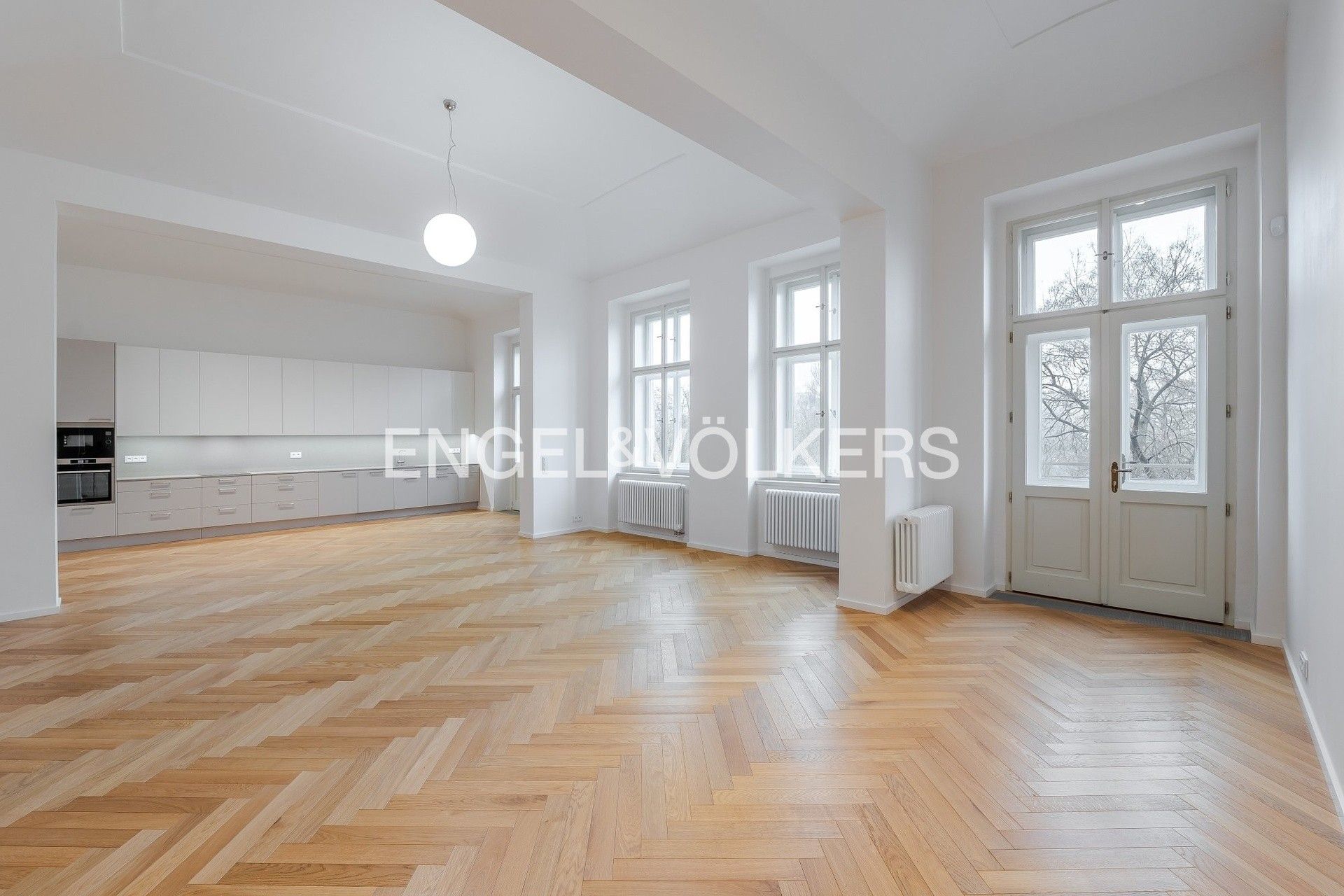 3+kk, Janáčkovo nábřeží 477, Praha, 164 m²