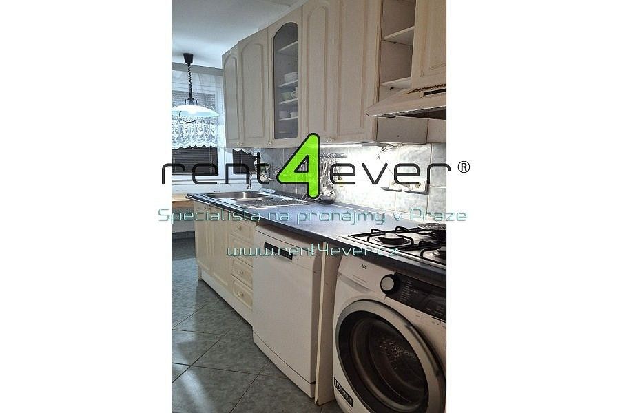 Byt 3+1 · 80 m² · Praha - Kamýk, okres Praha 12, Hlavní město Praha - 4