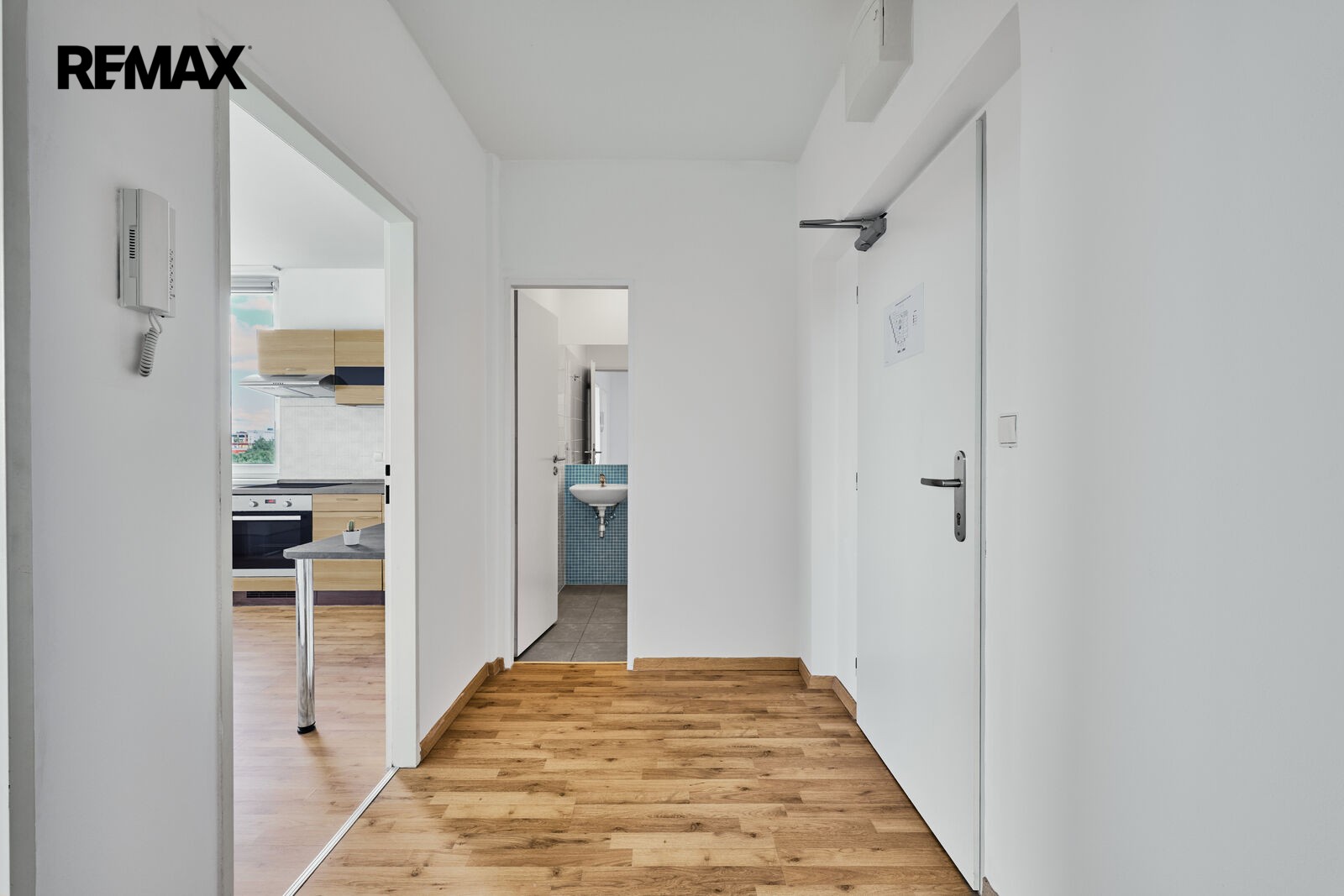 Prodej byt 2+kk - Hornoměcholupská 527, Praha Hostivař, 45 m² - 5