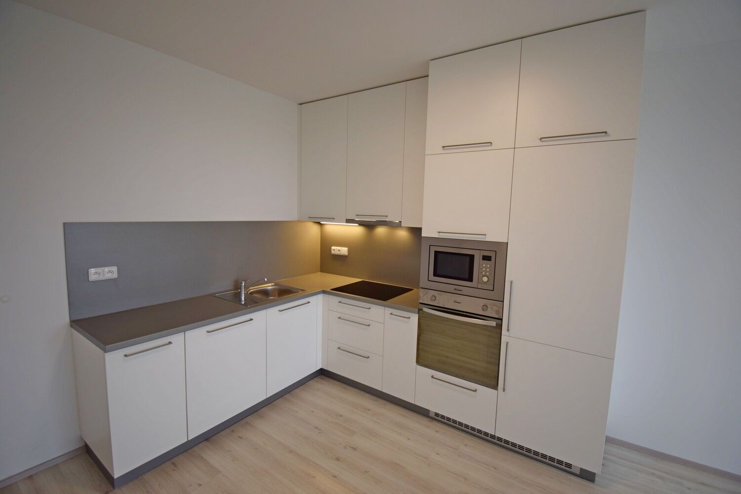 Pronájem byt 2+kk - Praha, 41 m²