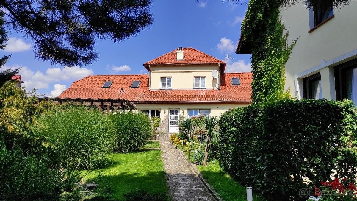 Rodinné domy, Šumná, 671 02