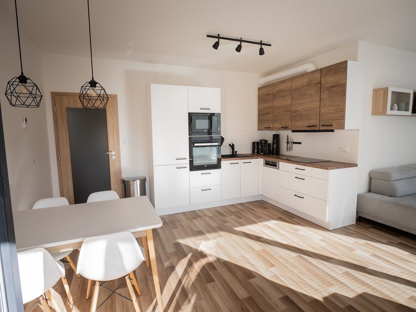 Prodej byt 2+kk - Oty Bubeníčka, Praha 10 - Uhříněves, 57 m² - 5