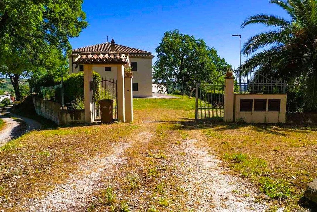 Rodinné domy, Cellino Attanasio, Abruzzo, Itálie, 325 m² - 2