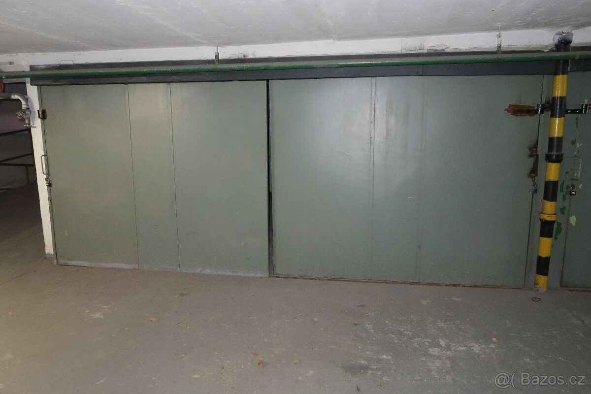 Pronájem garáž - Ostrava, 700 30