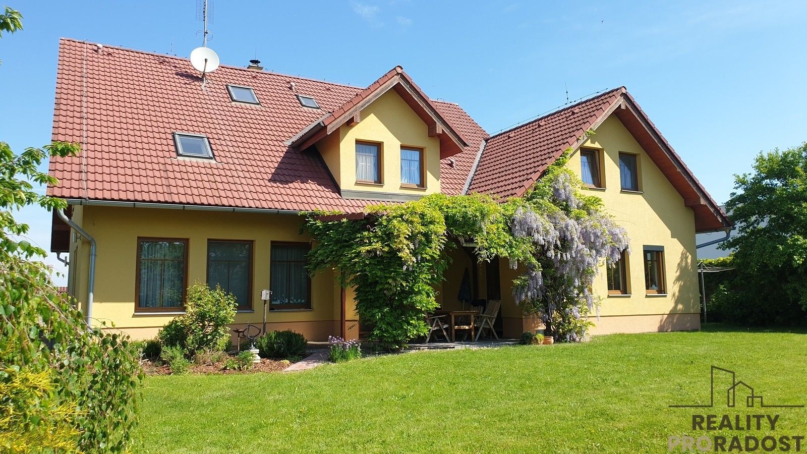 Rodinné domy, Vestecká, Jesenice, 369 m²