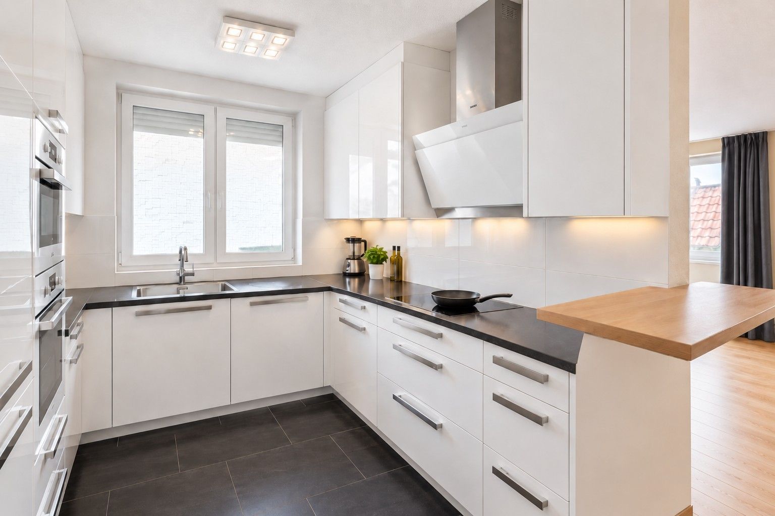 Byt 3+1 · 98 m² · , Bádensko-Württembersko - 4