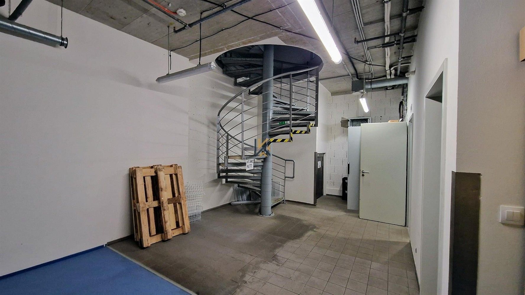 Pronájem obchodní prostory - Praha - Smíchov, okres Praha 5, Hlavní město Praha, 346 m² - 5