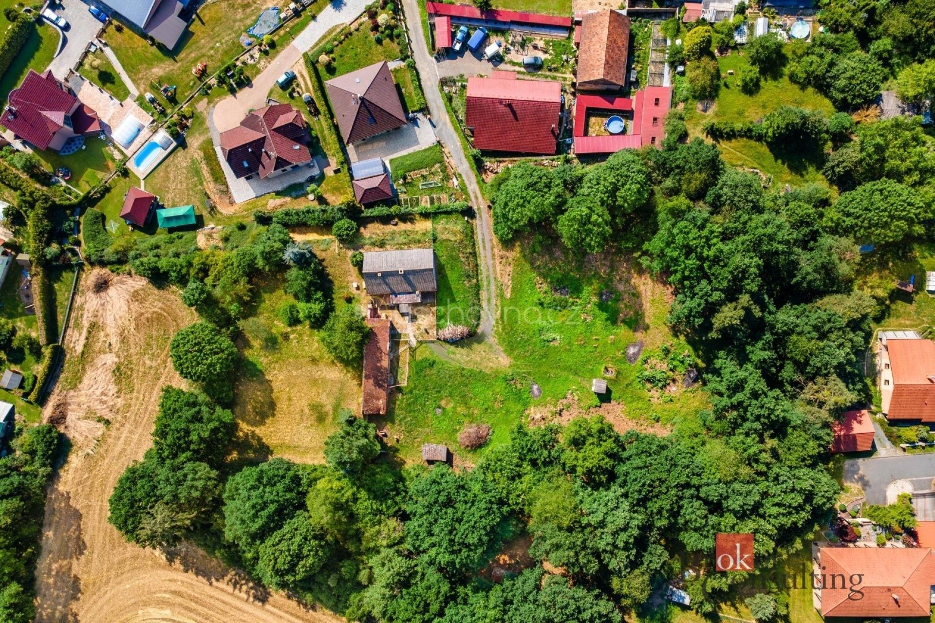 Pozemek, 1 261 m²