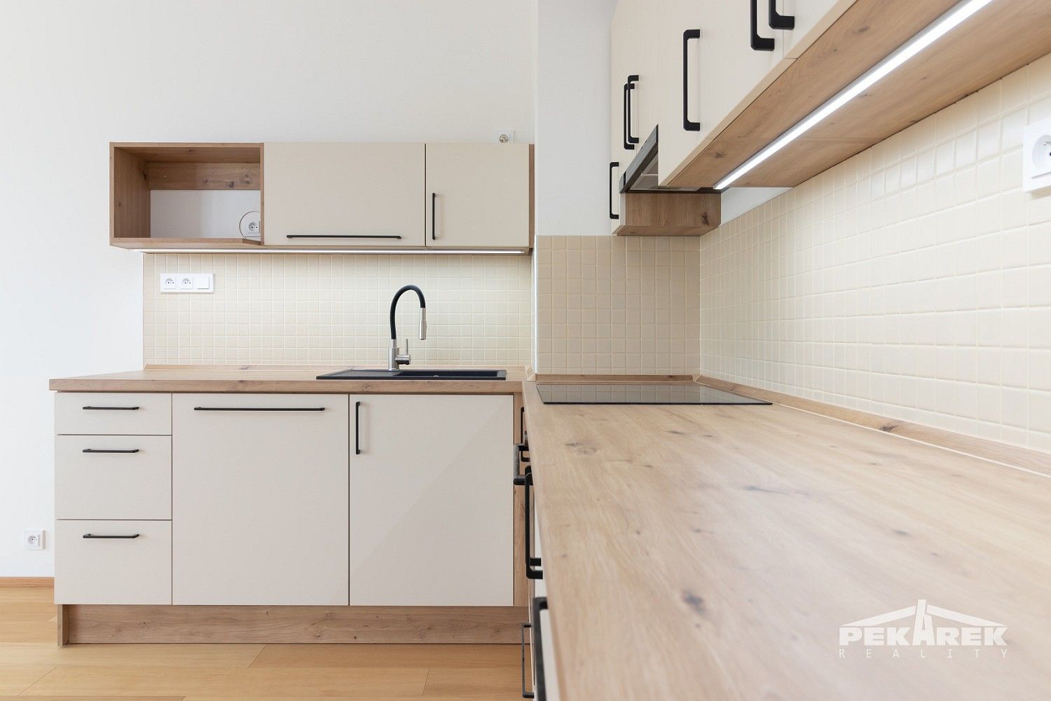 Byt 2+kk · 51 m² · Praha - Dolní Chabry, okres Praha 8, Hlavní město Praha - 4