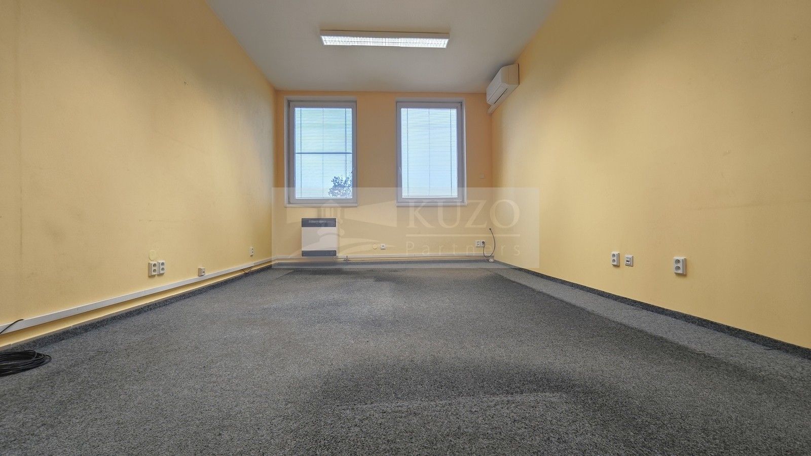 Kanceláře, Chvalovická, Pečky, 71 m²