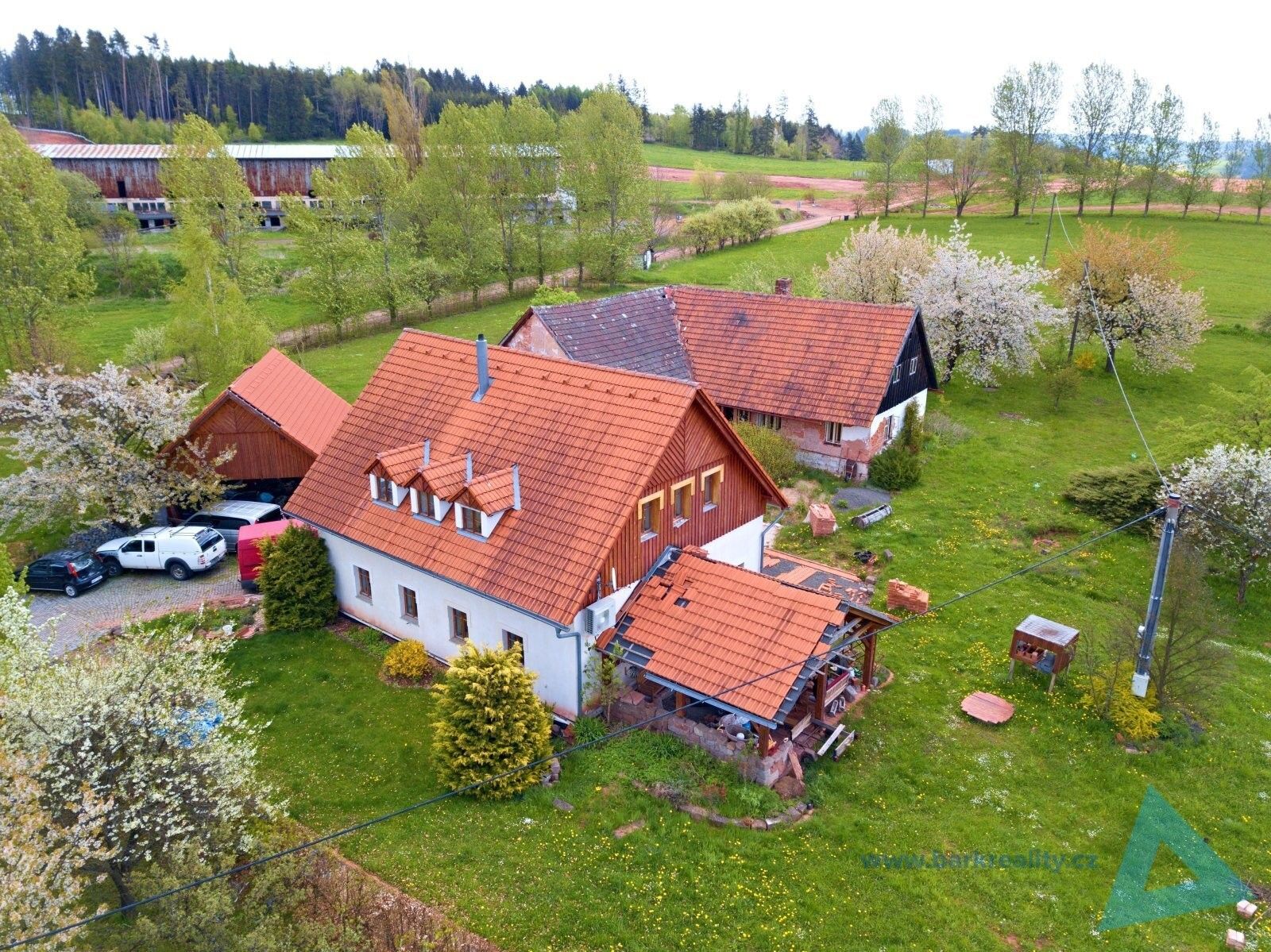 Rodinné domy, Vrchovina, Nová Paka, 200 m²