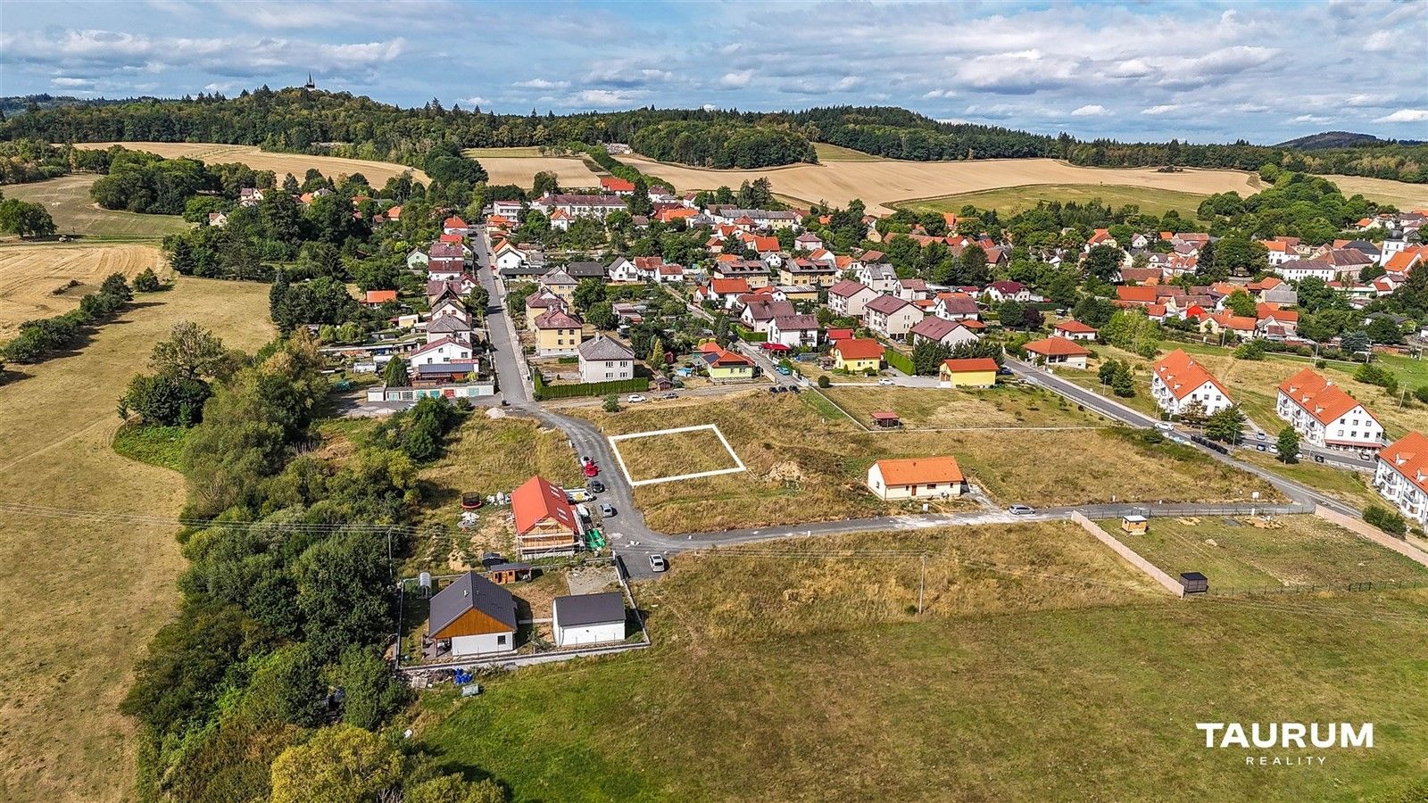 Pozemek pro bydlení, 735 m²