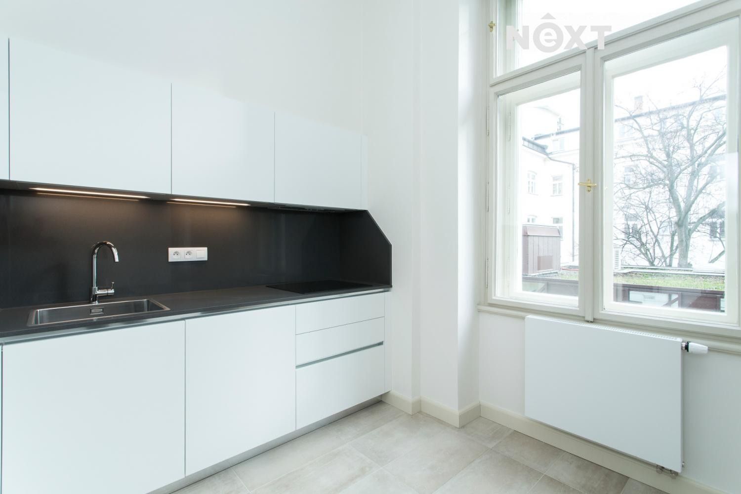 Pronájem byt 2+1 - Bolzanova, Praha, 91 m²