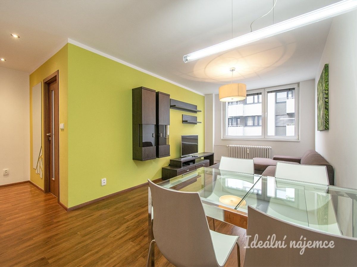 Pronájem byt 3+kk - V zahrádkách, Praha, 74 m²