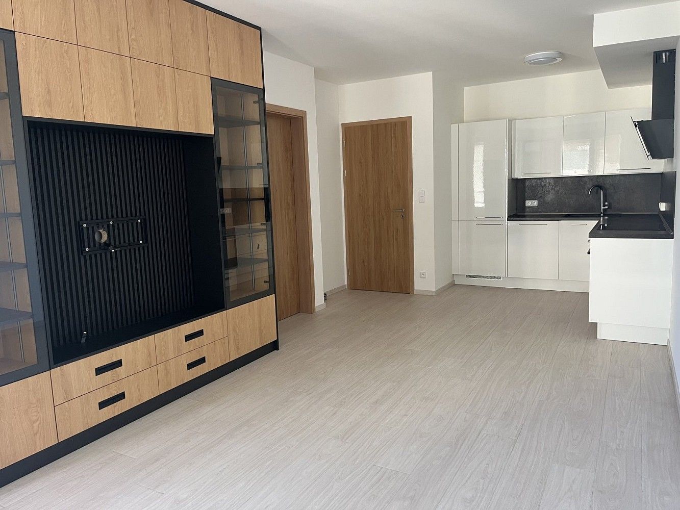Byt 2+kk · 60 m² · Ferrariho, Praha 5 - Stodůlky - 3