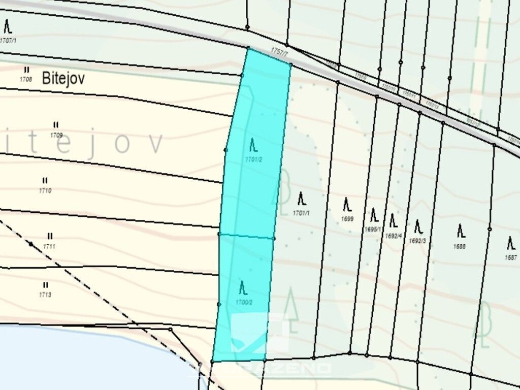 Louka · 1 726 m² · Chrášťany - 4