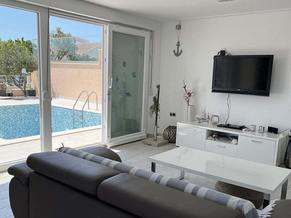 Rodinné domy, 987 66, Zahraničí