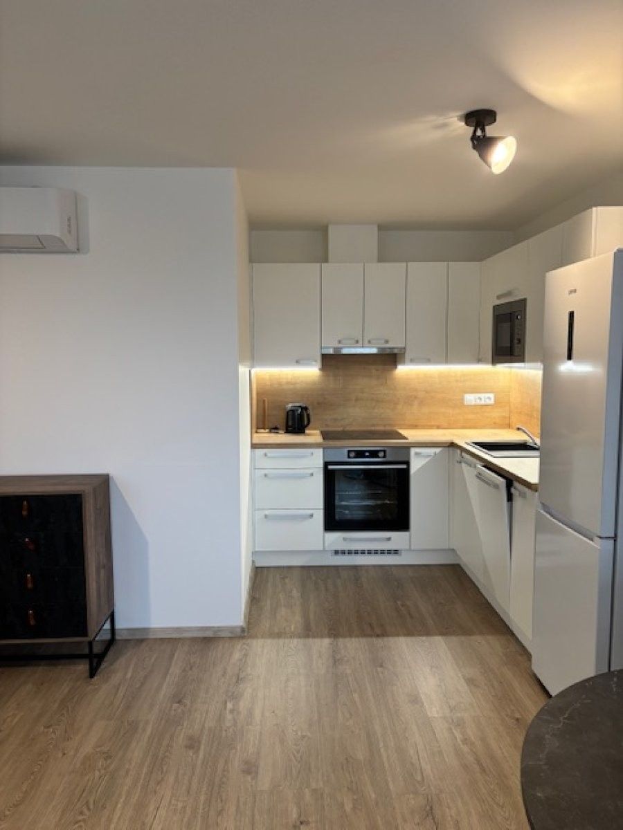 Pronájem byt 2+kk - 28. října, Dašice, 55 m²