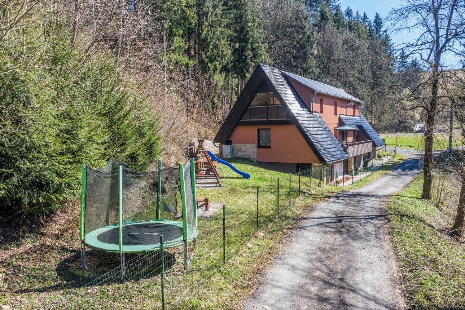 Ubytovací zařízení · 300 m² · Karolinka, okres Vsetín, Zlínský kraj - 3