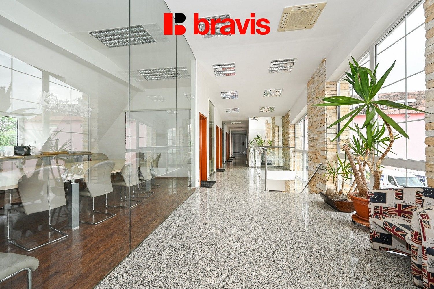 Kanceláře, Tišnovská, Hradčany, okres Brno-venkov, 1 016 m² - 1