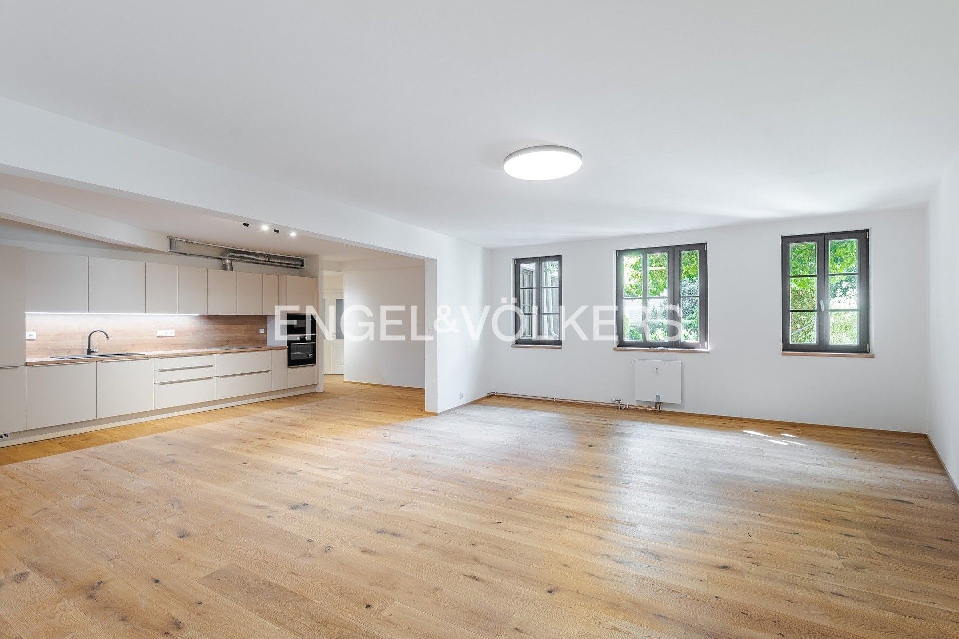 4+kk, Donská 275, Praha, 161 m²