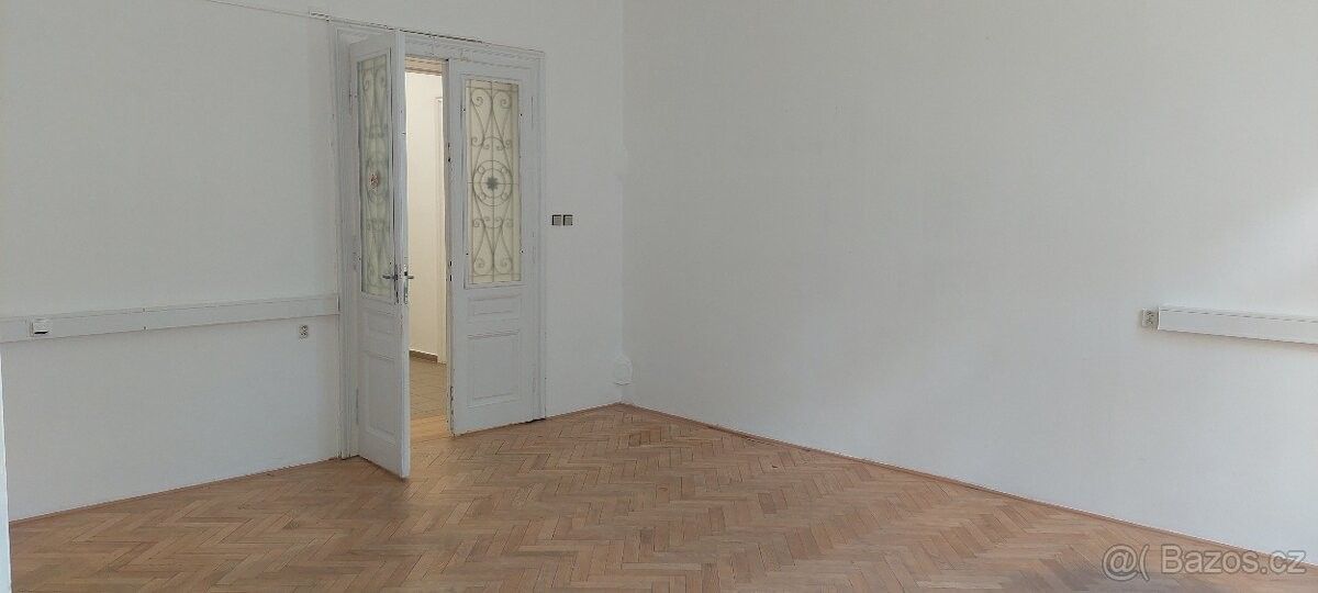 Pronájem obchodní prostory - Krnov, 794 01