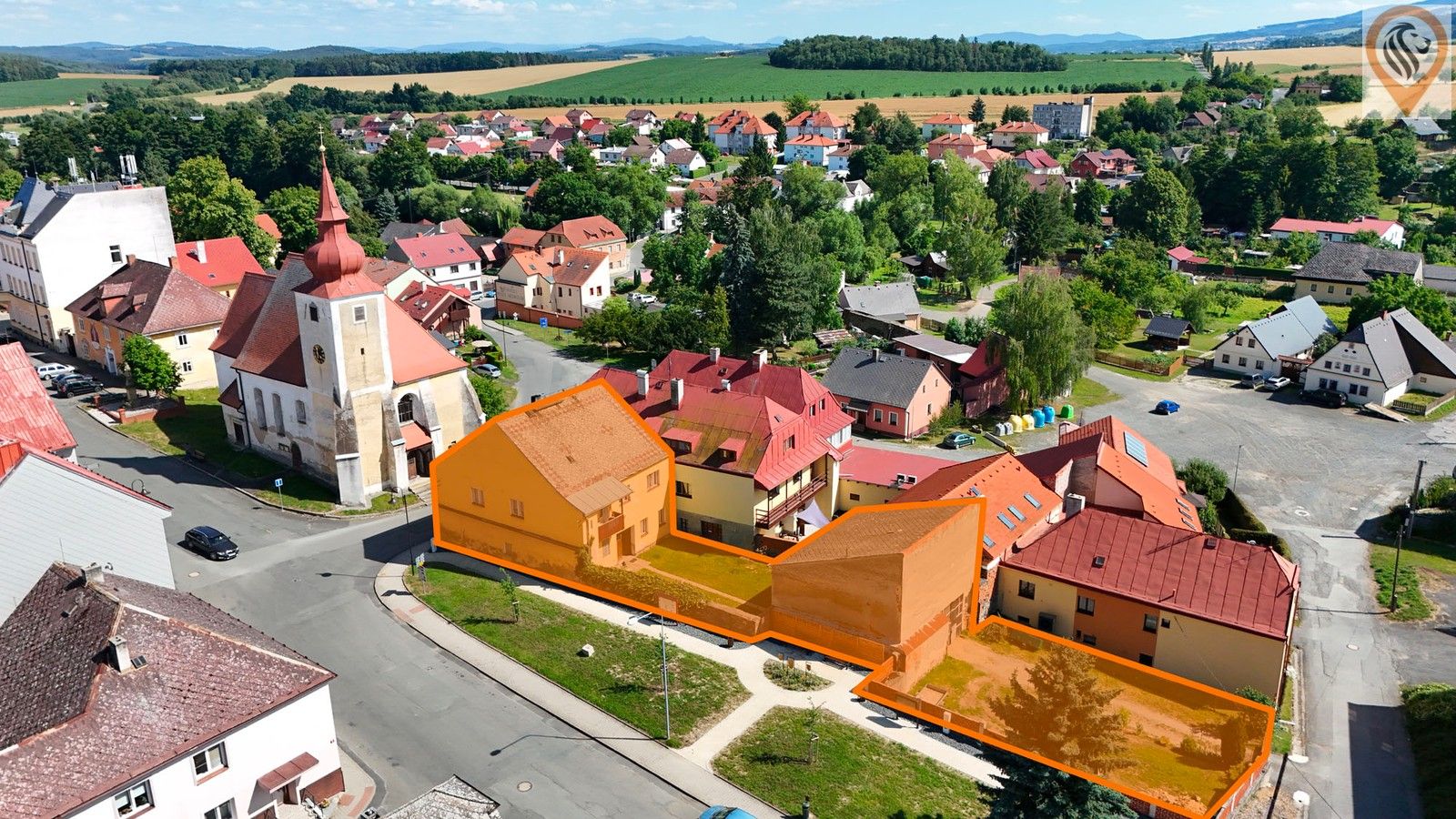 Prodej rodinný dům - náměstí Míru, Poběžovice, 220 m²