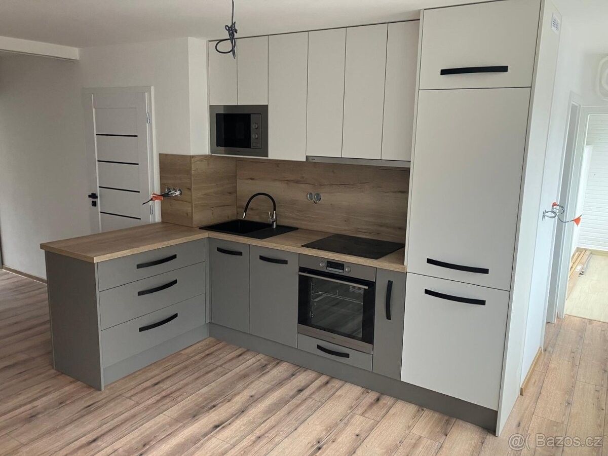 Byty, Pardubice, 530 09