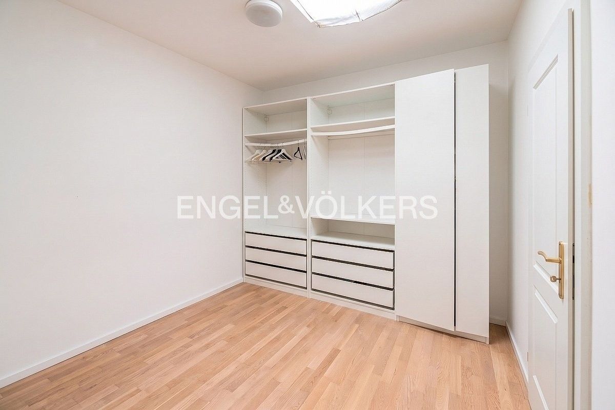 Pronájem byt 2+kk - Korunovační 704, Praha Bubeneč, 43 m² - 5