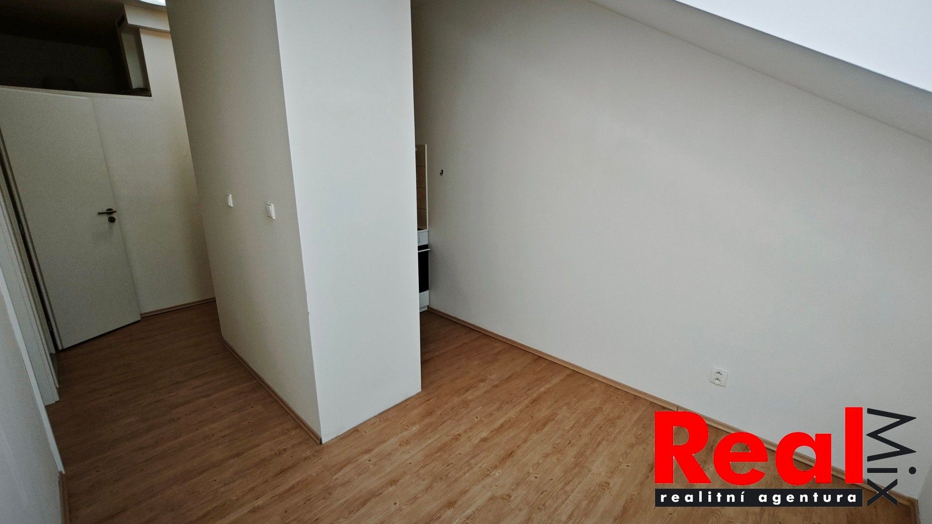 Pronájem byt 1+kk - Smetanova 342, Brno Veveří, 17 m² - 5