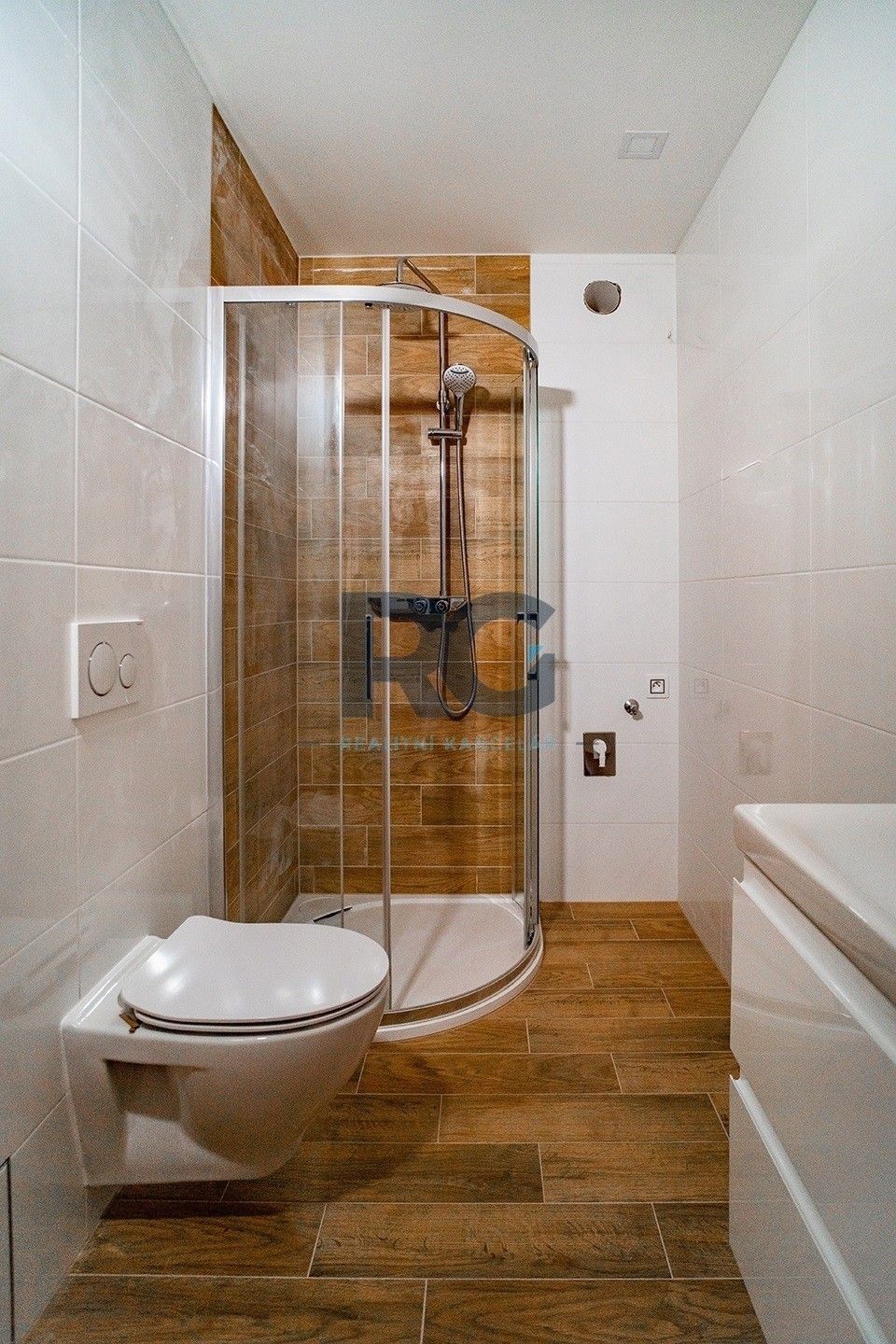 Byt 1+kk · 34 m² · Velešínská 405, Praha Letňany - 4