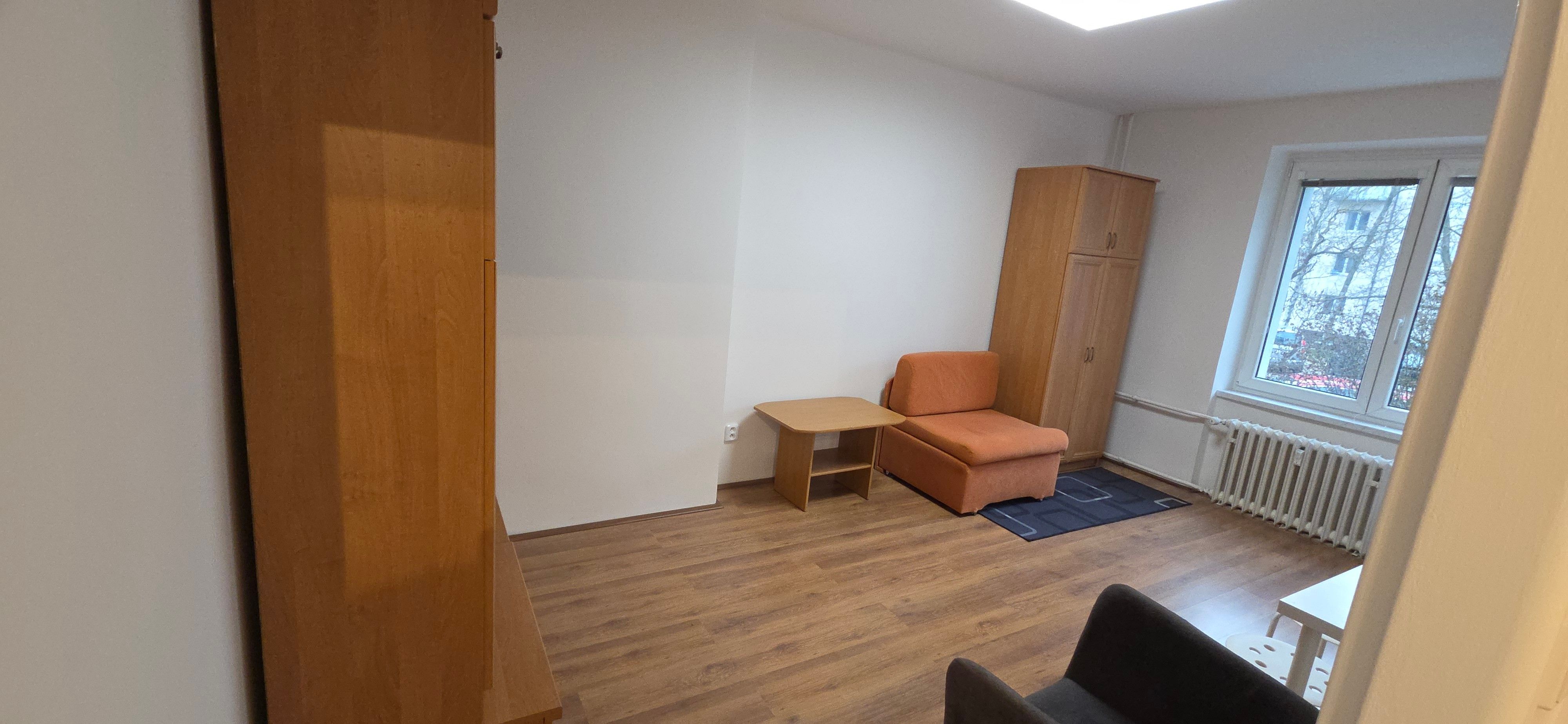 Pronájem byt 1+kk - Zelenečská, Praha, 24 m²