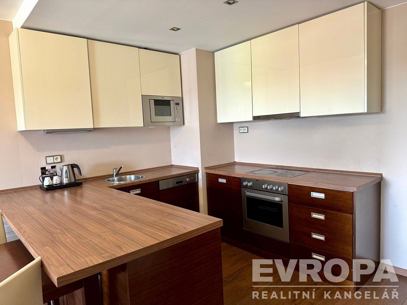 3+kk, Plzeň - Jižní Předměstí, okres Plzeň-město, Plzeňský kraj, 78 m² - 2