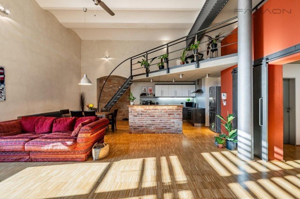 2+kk, Na Maninách, Praha, 115 m² - 1