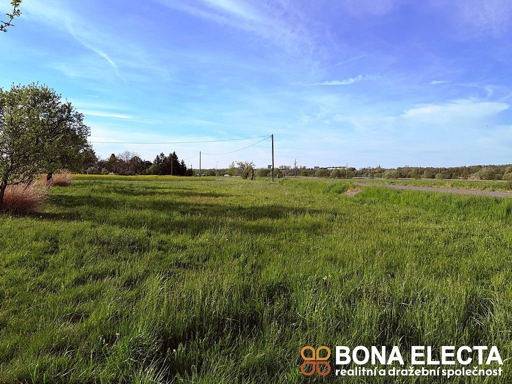 Pozemek pro bydlení, 902 m²