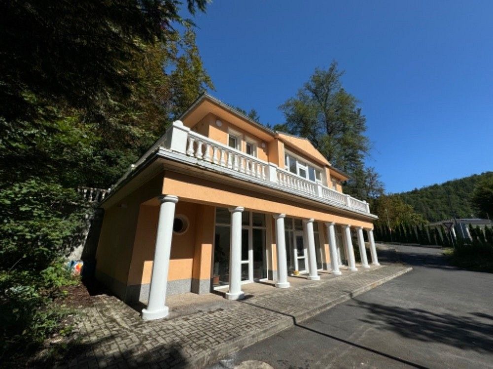 Rodinné domy, Karlovy Vary, Karlovarský kraj, 160 m² - 2
