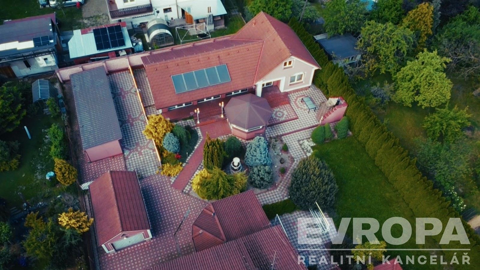 Vily, U Lípy , Ostrava Radvanice, 220 m² - 1