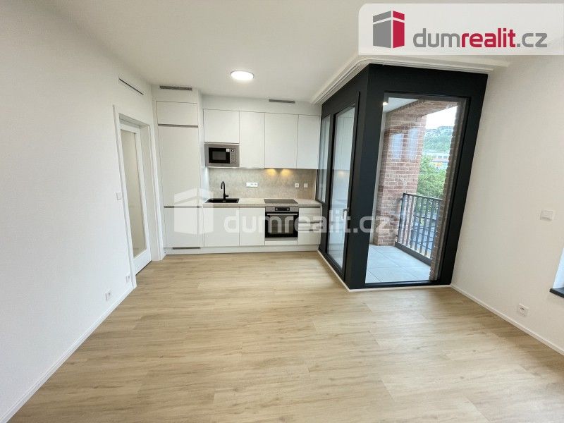 1+kk, U Lihovaru,Praha 5, 32 m²