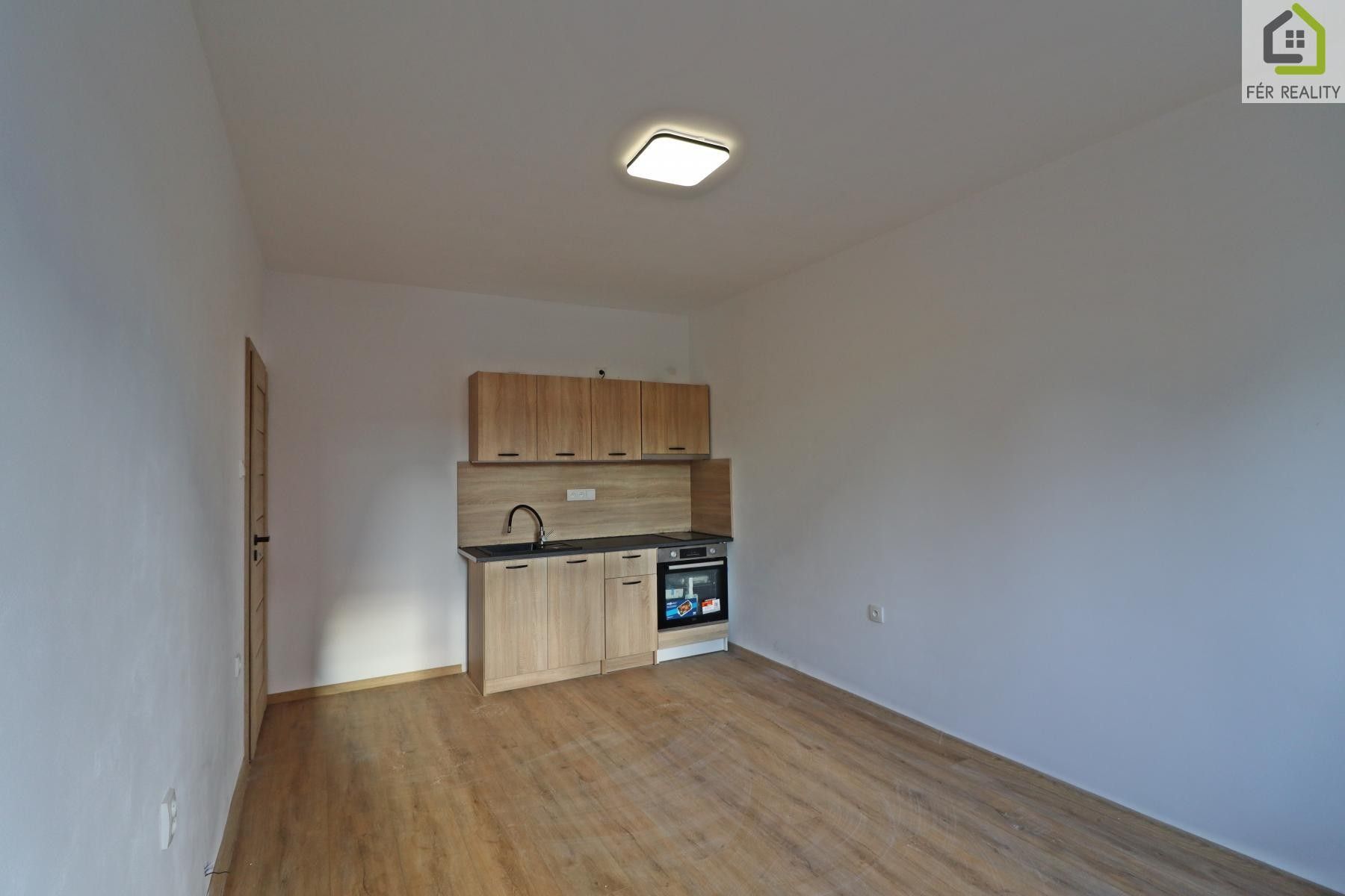 Byt 1+kk · 22 m² · Školní  , Štětí - 3