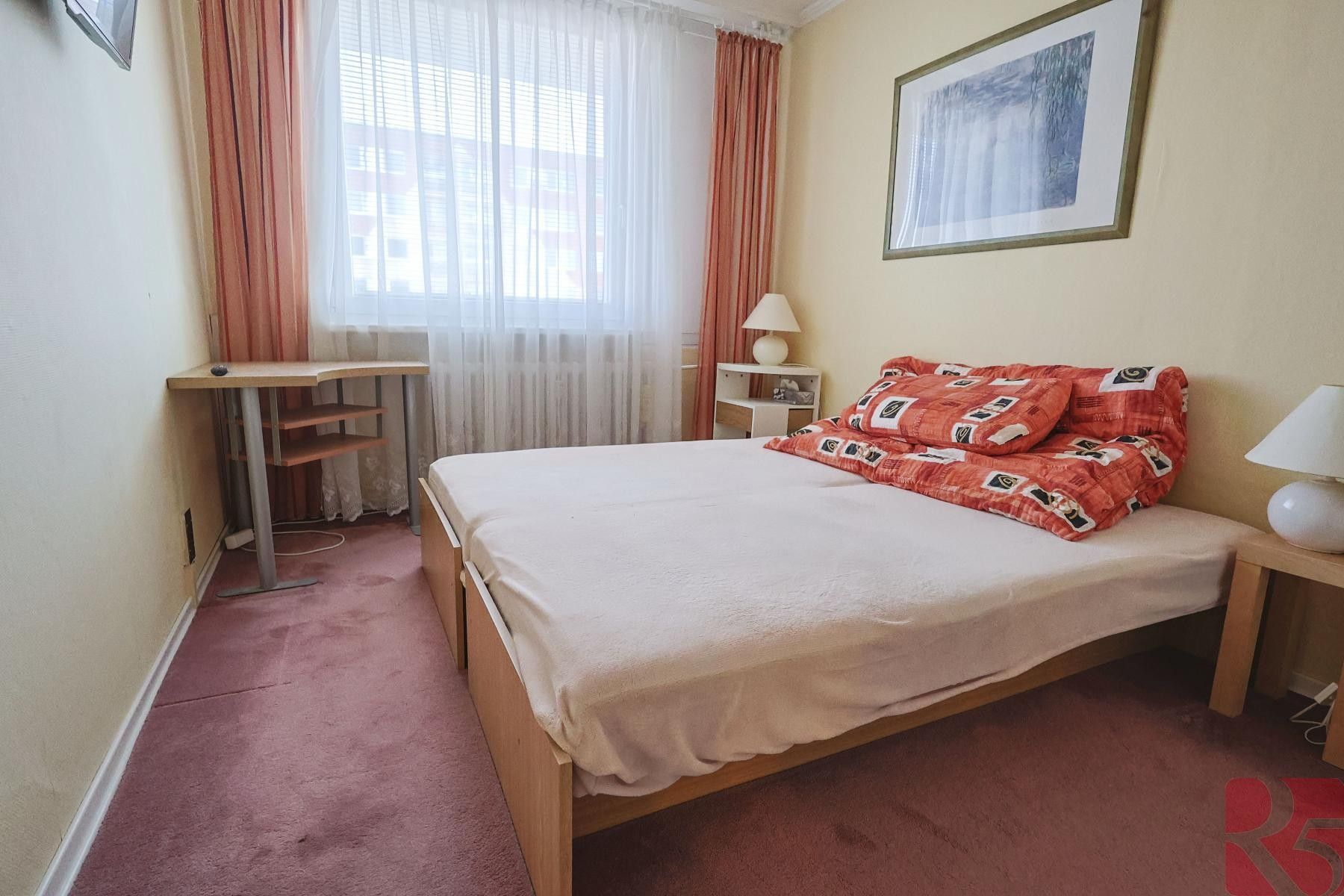 Pronájem byt 2+kk - Smotlachova, Praha, 44 m²