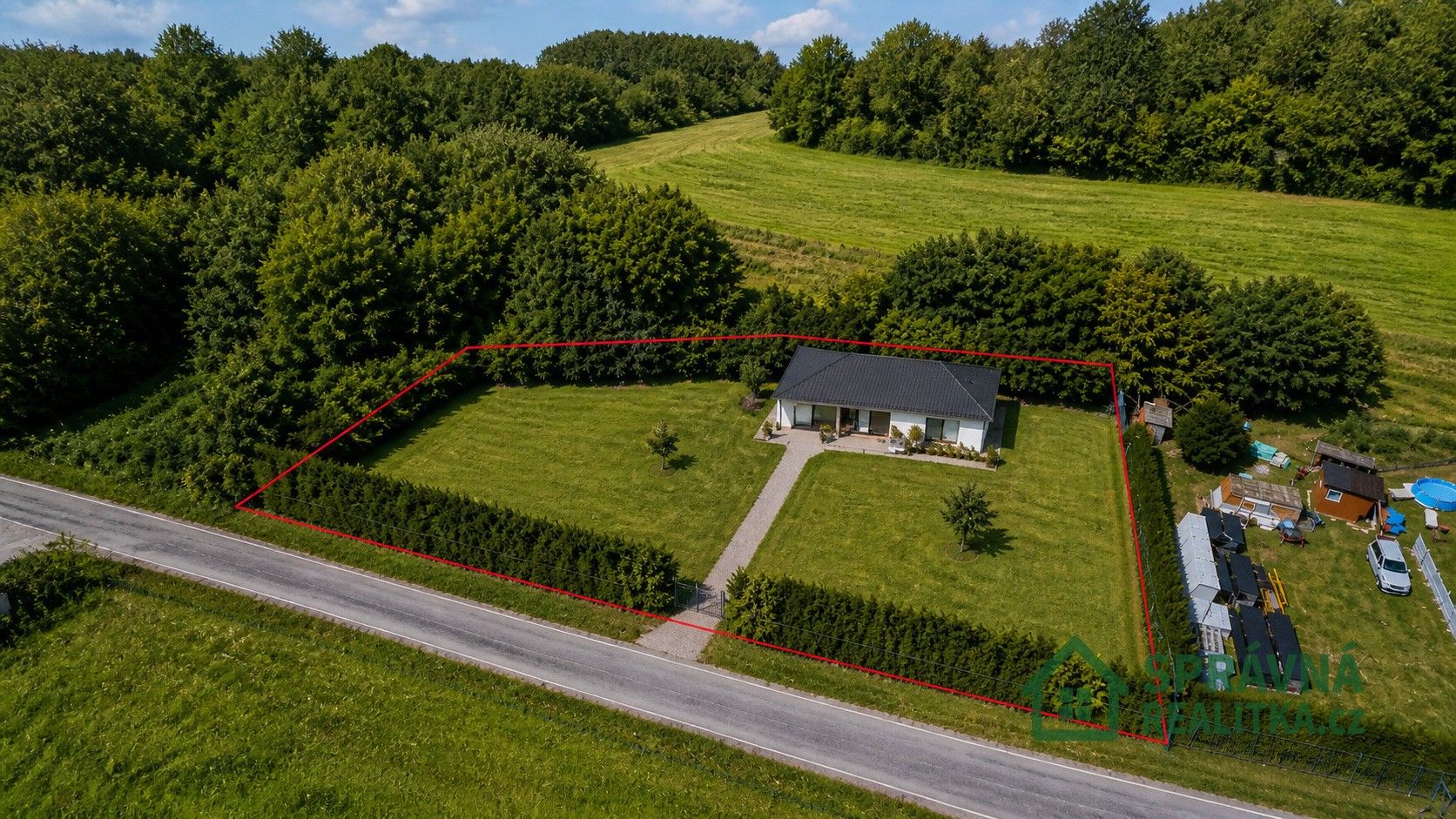 Pozemky pro bydlení, Kvášňovice, 1 840 m² - 2