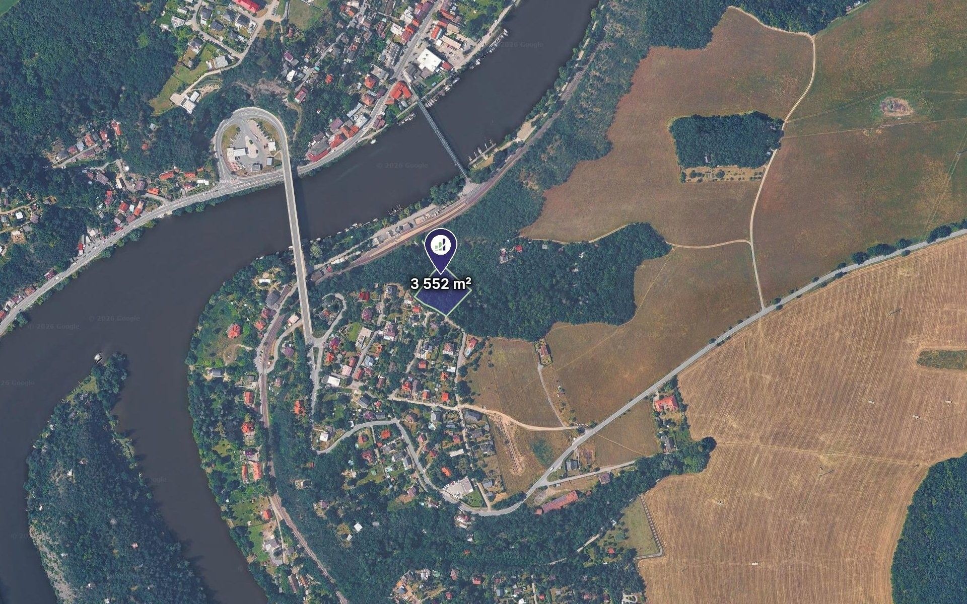 Les, 3 552 m²
