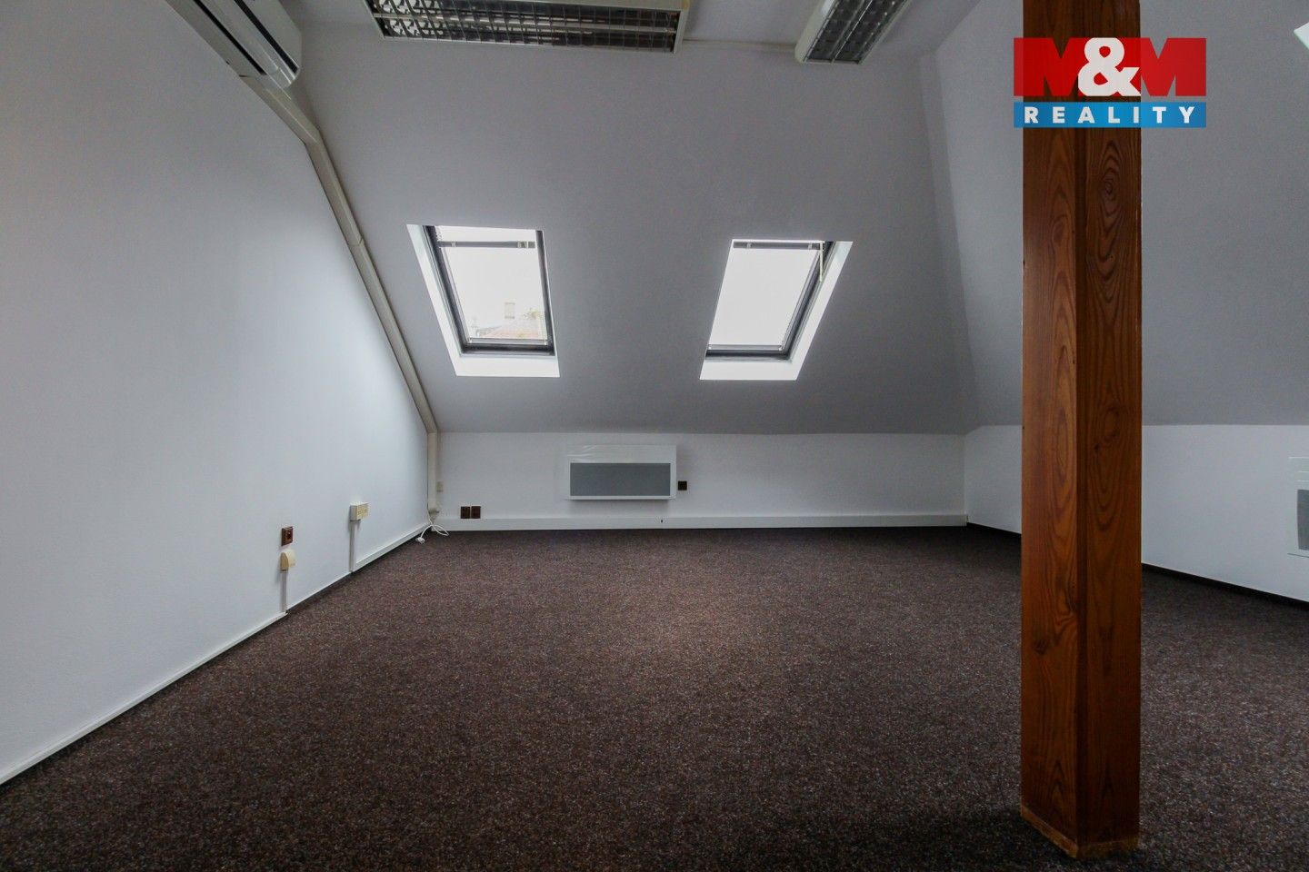 Kanceláře, nám. Svobody, Jeseník, 27 m² - 2