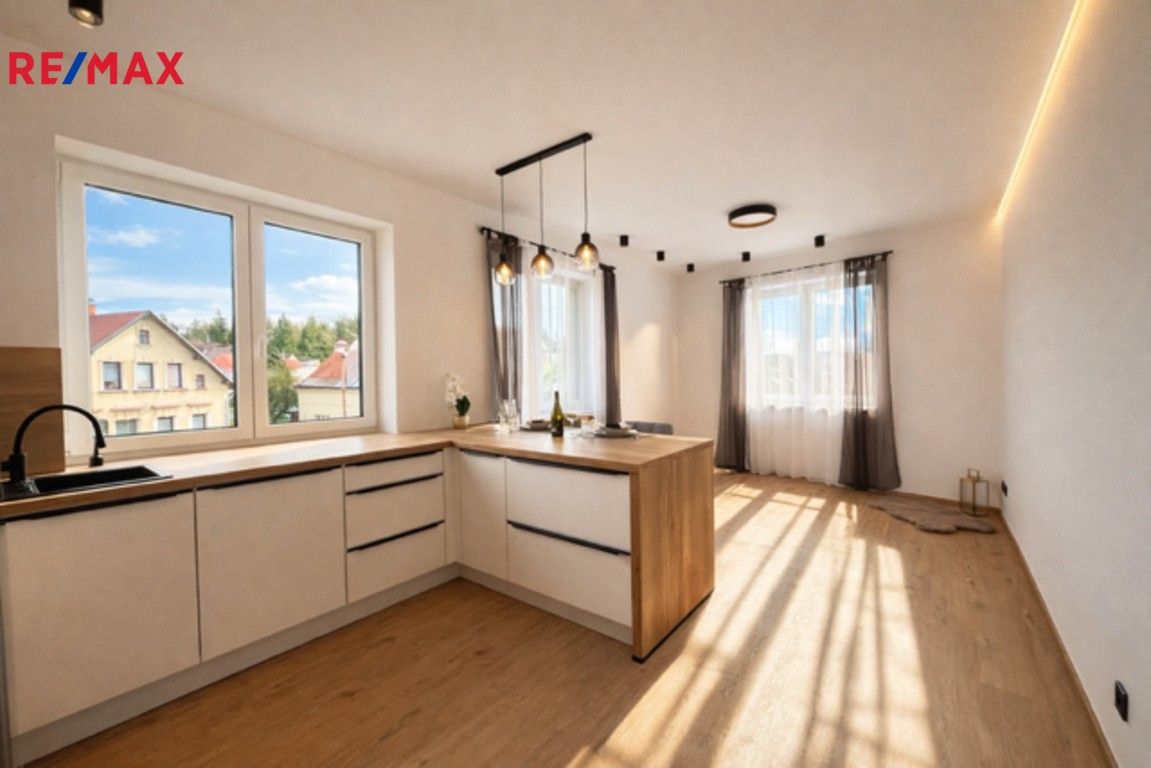 Pronájem byt 2+kk - Pražská 93, Jablonec nad Nisou, 45 m²