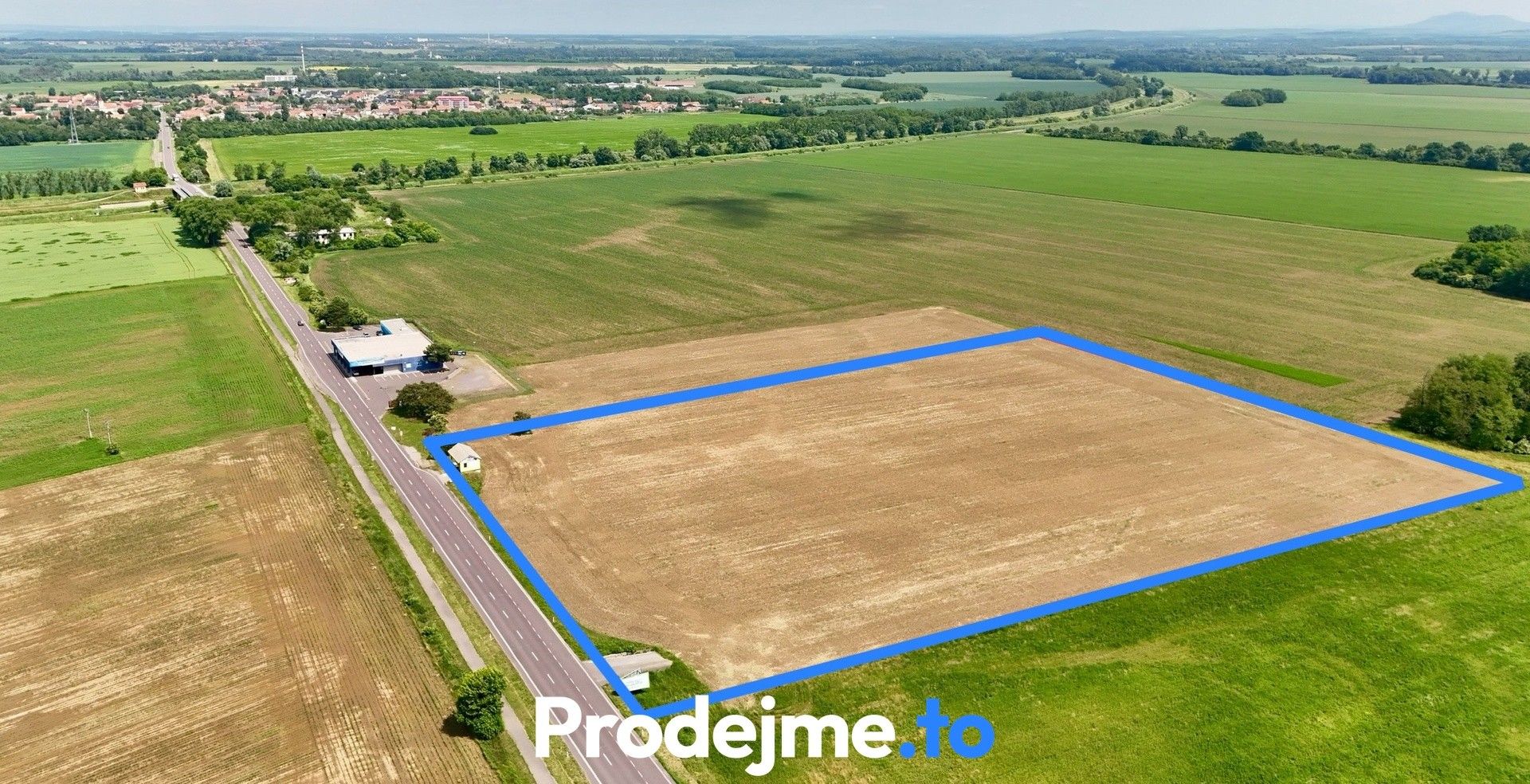 Komerční pozemky, Hevlín, 35 000 m² - 1