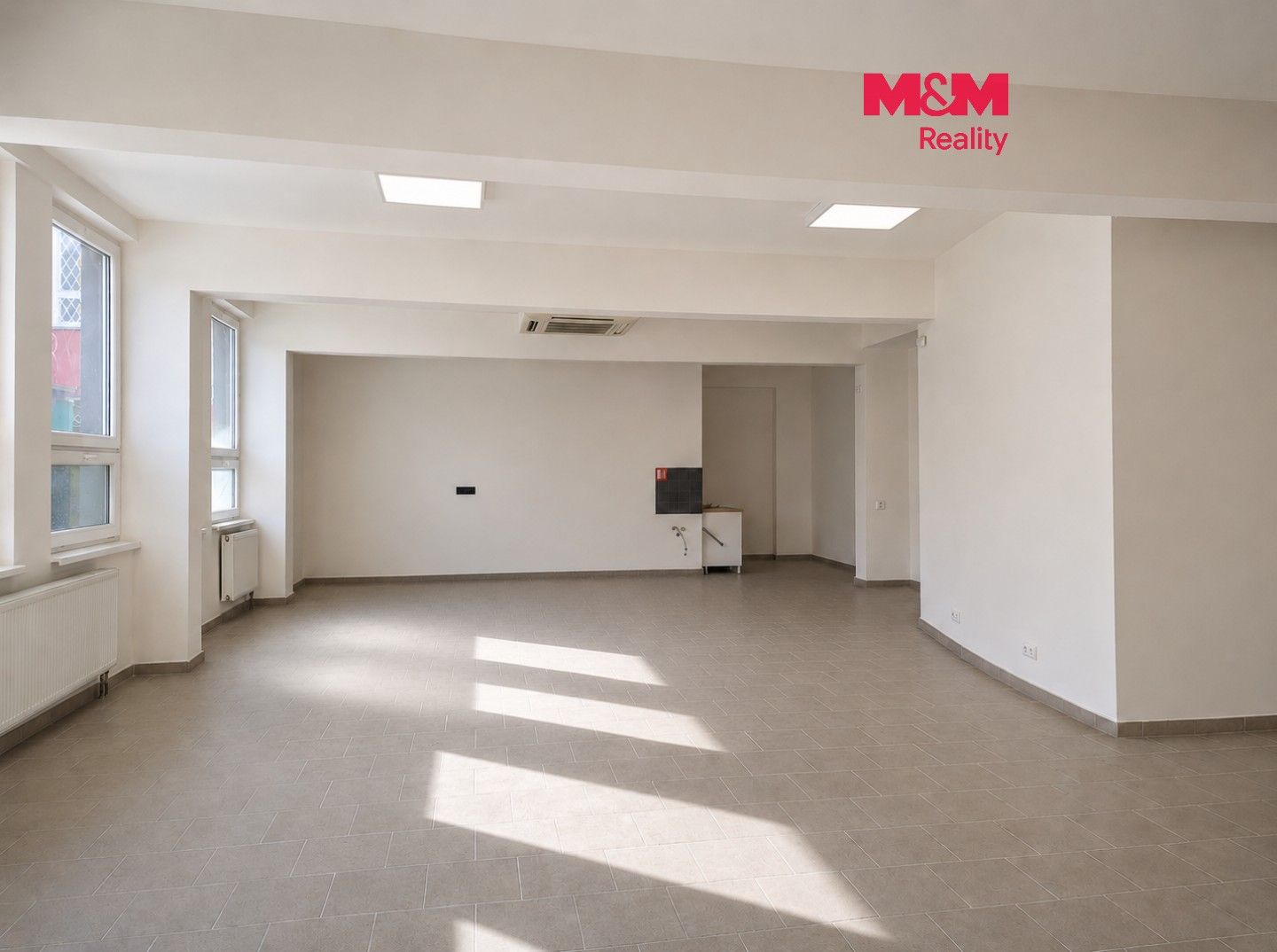Obchodní prostory, Dr. Martínka, Ostrava, 66 m² - 1