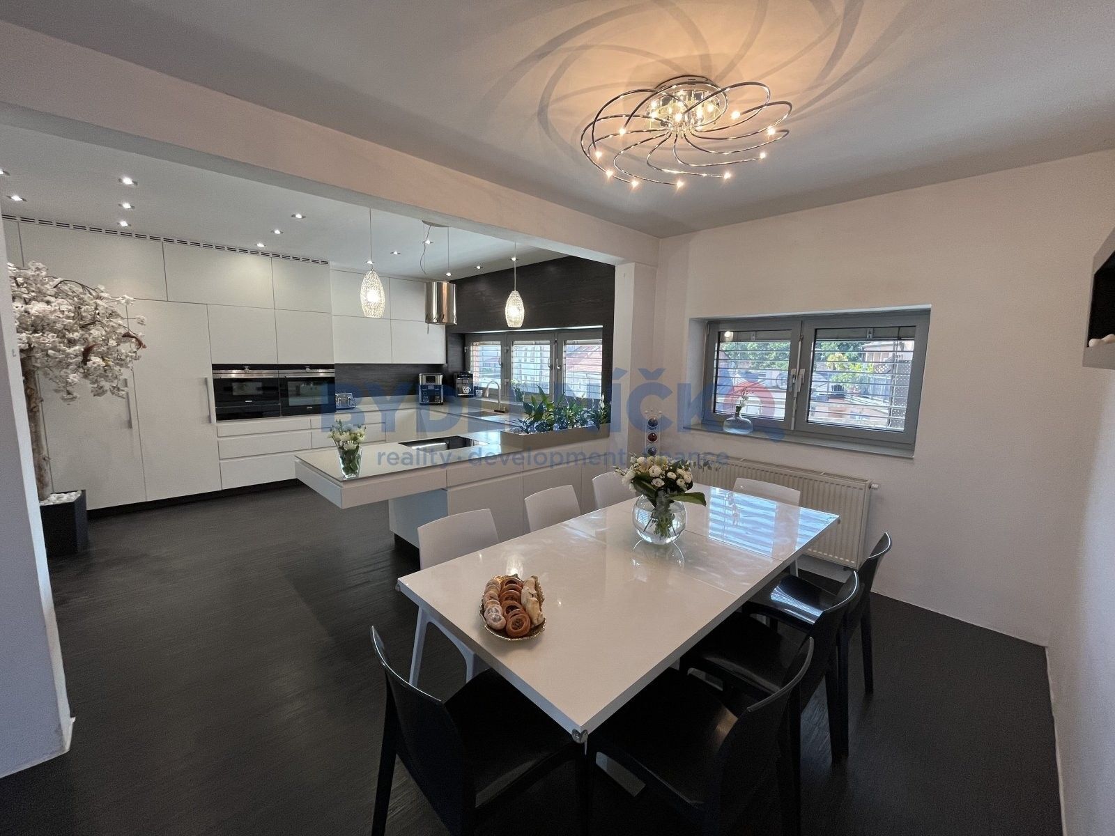 5+kk, Rudolfovská tř., České Budějovice, 203 m²