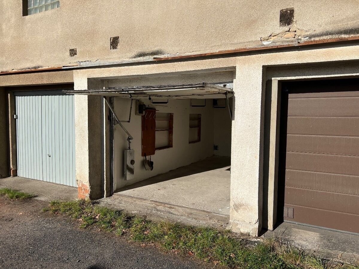 Garáže, Chomutov, 430 04