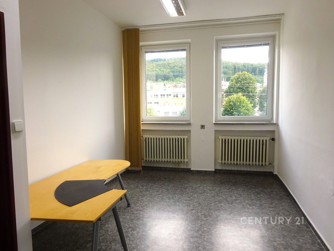 Pronájem kancelář - Nábřeží, Zlín - Prštné, 17 m² - 5