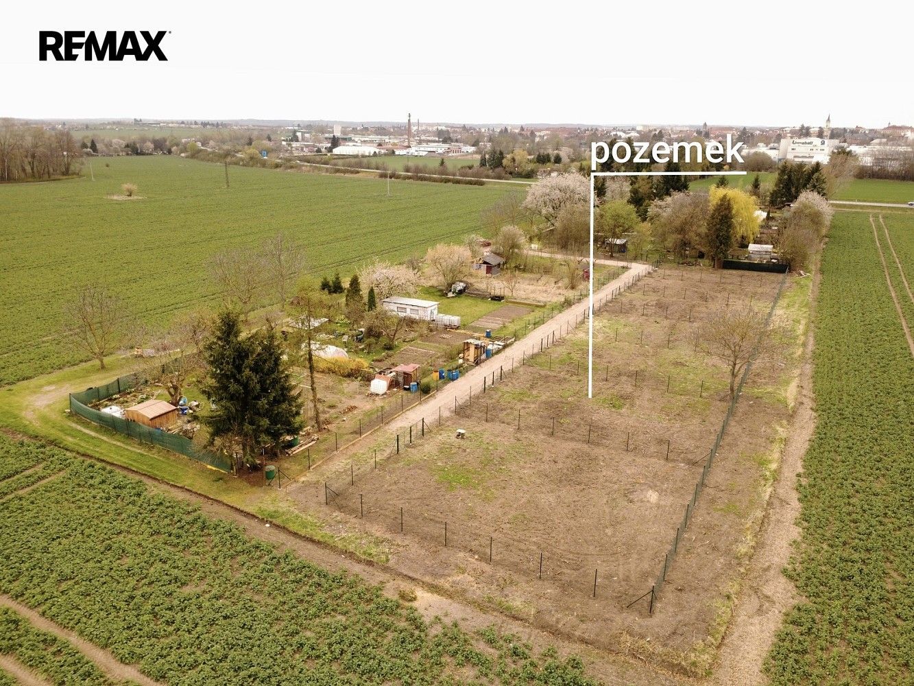 Zahrada, 306 m²